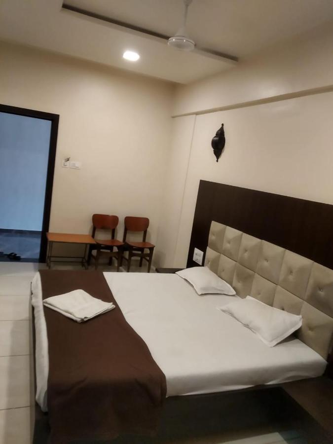 Hotel Kiran Miraj Zewnętrze zdjęcie